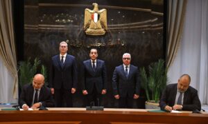 مدبولي يشهد توقيع مشروع بولي سيرف بـ215 مليون دولار