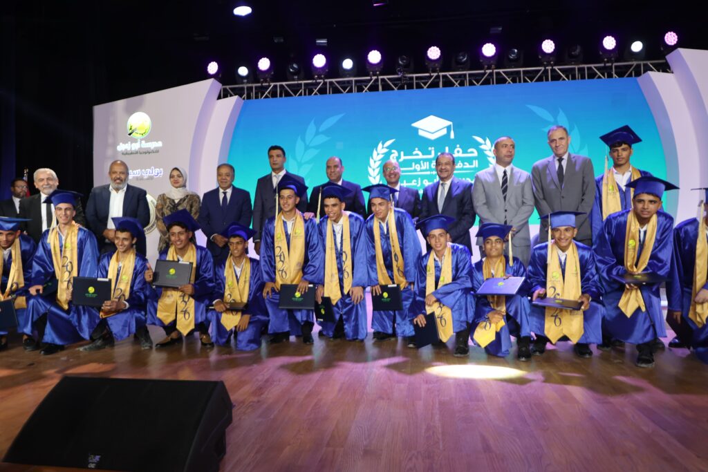 أول دفعة من مدرسة أبو زعبل للتكنولوجيا التطبيقية